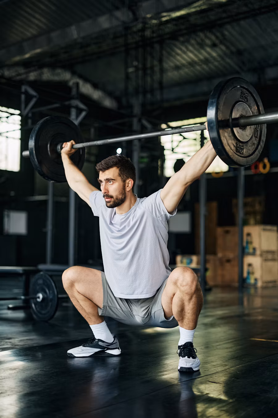 Barbell squat from the side, good form